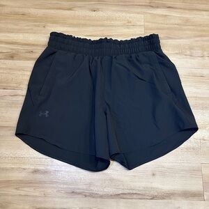 Under Armour Shorts Size Medium